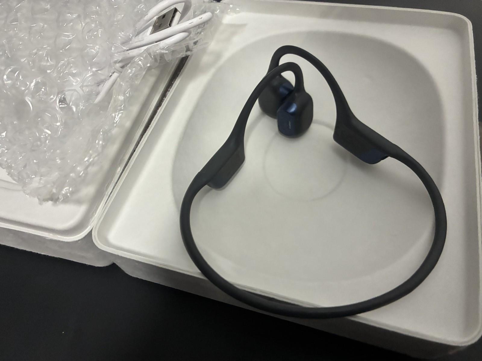 Shokz – OpenRun Pro 2 Mini Bone Conduction Sports Headphones Read issue (M7)