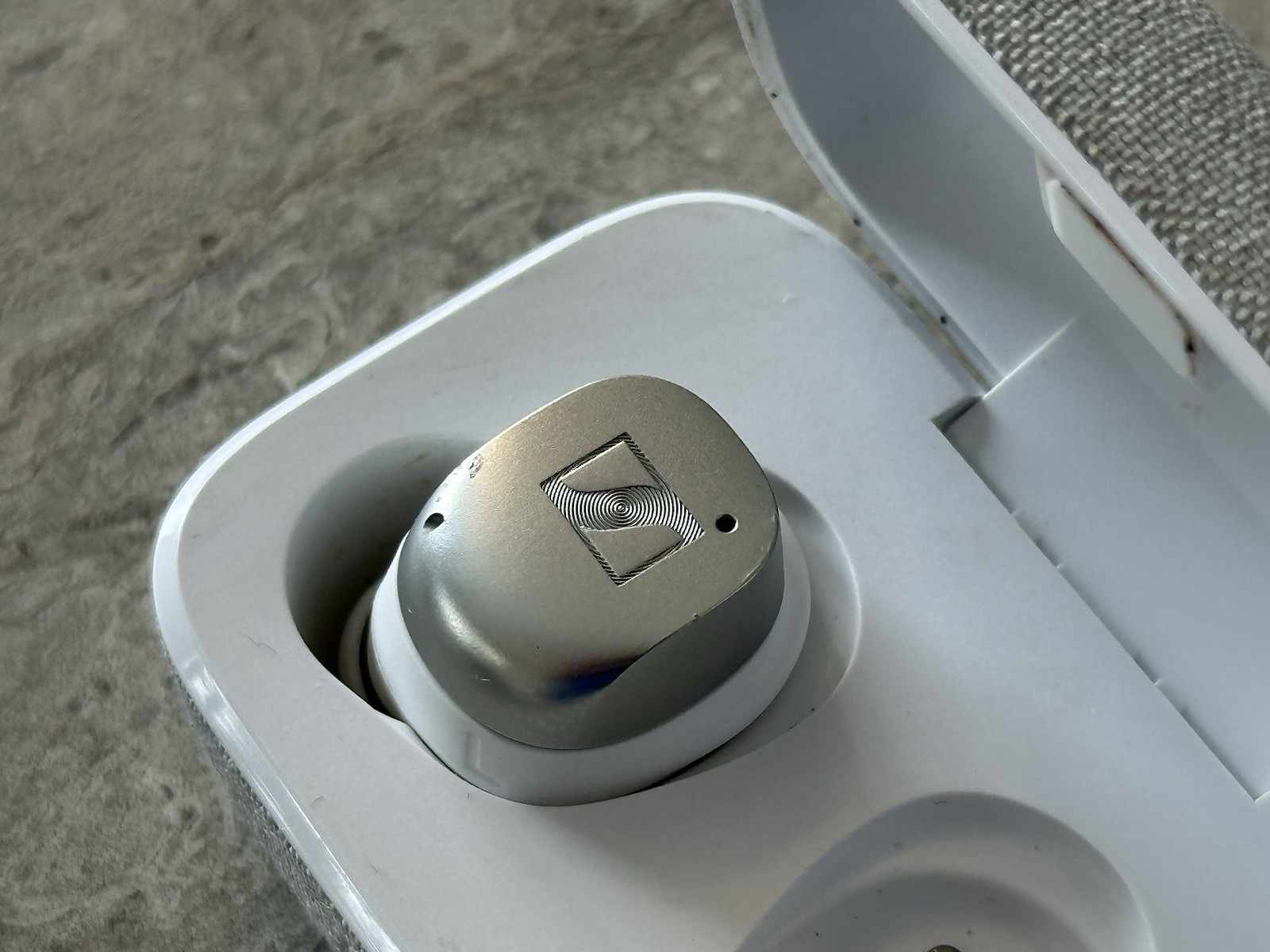 Sennheiser Momentum True Wireless 4 Earbud – Left Side White