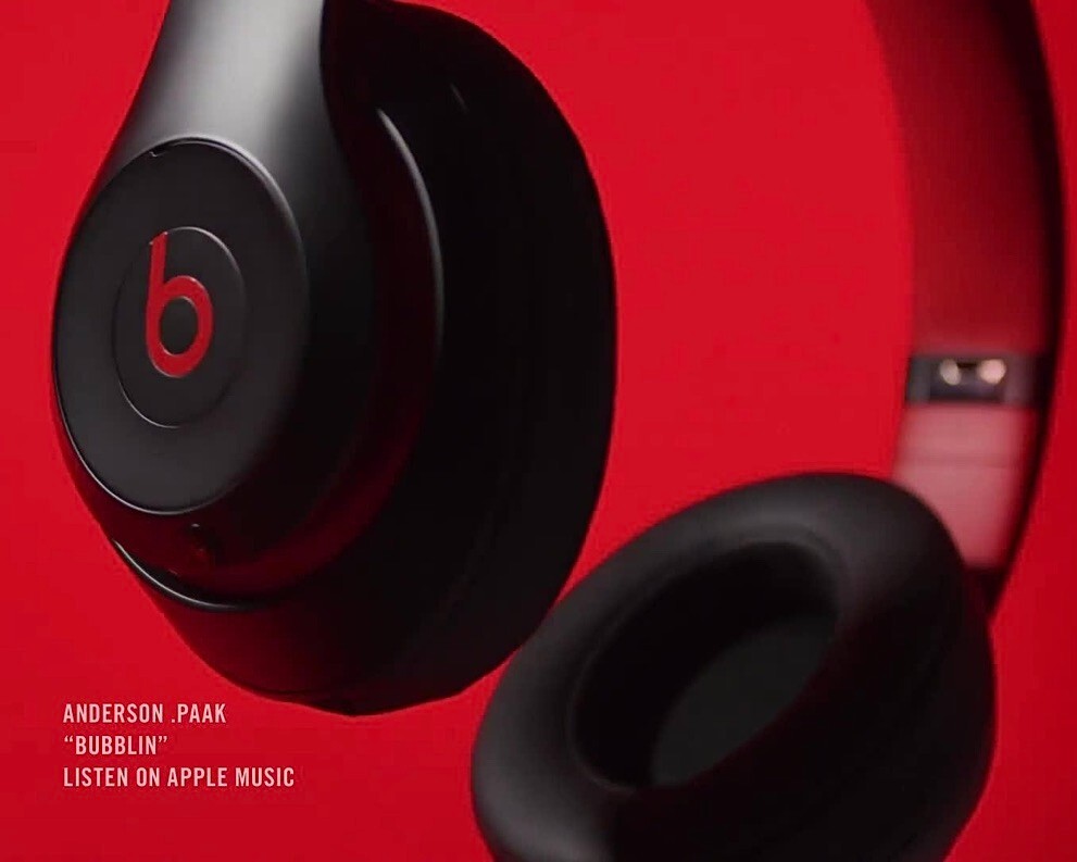 Beats Studio3 The beats Skyline Decade Collection Wireless Over-Ear Headphones
