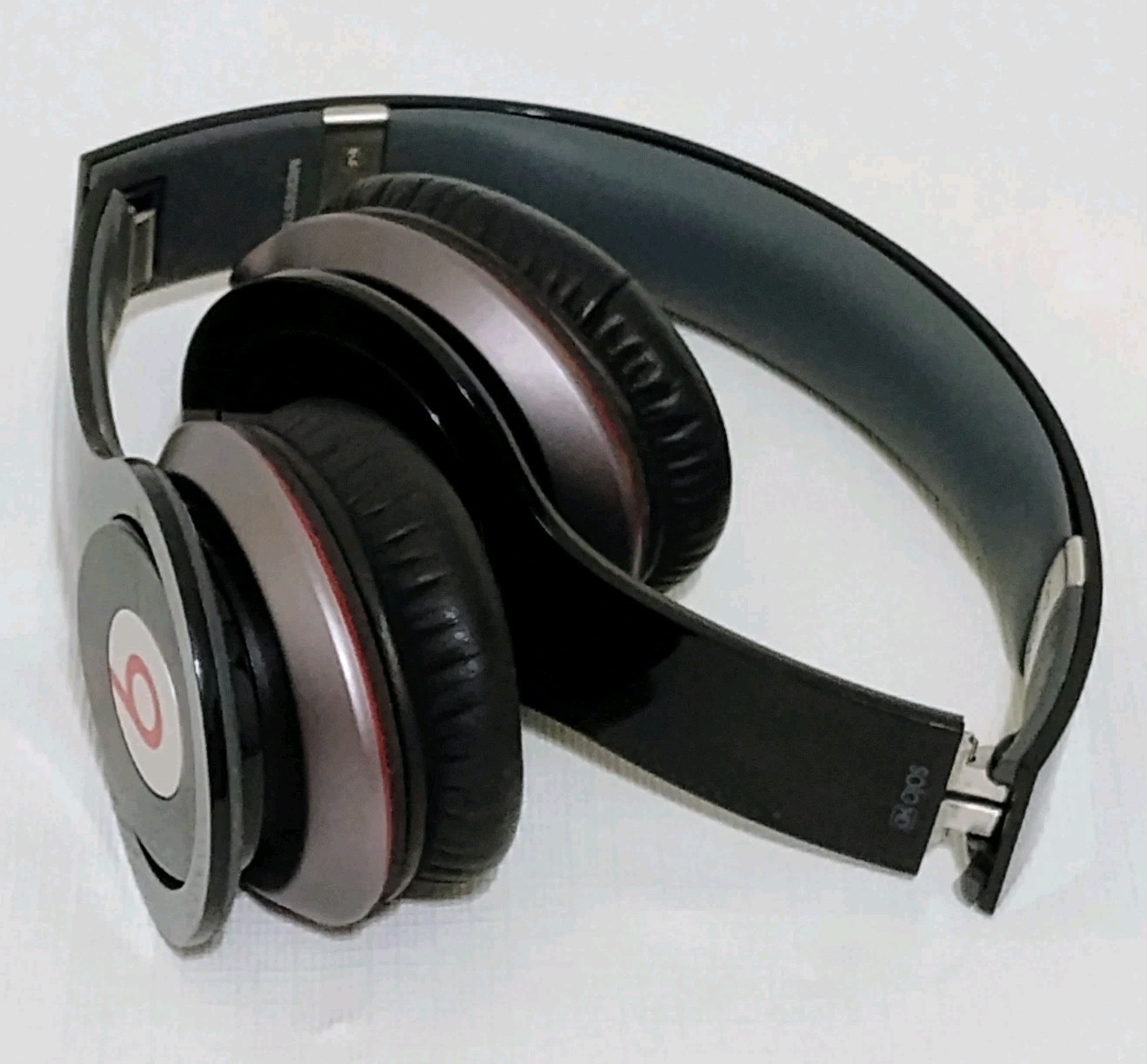 Beats By Dre Solo Monster Headphones With Case-No Audio Cable