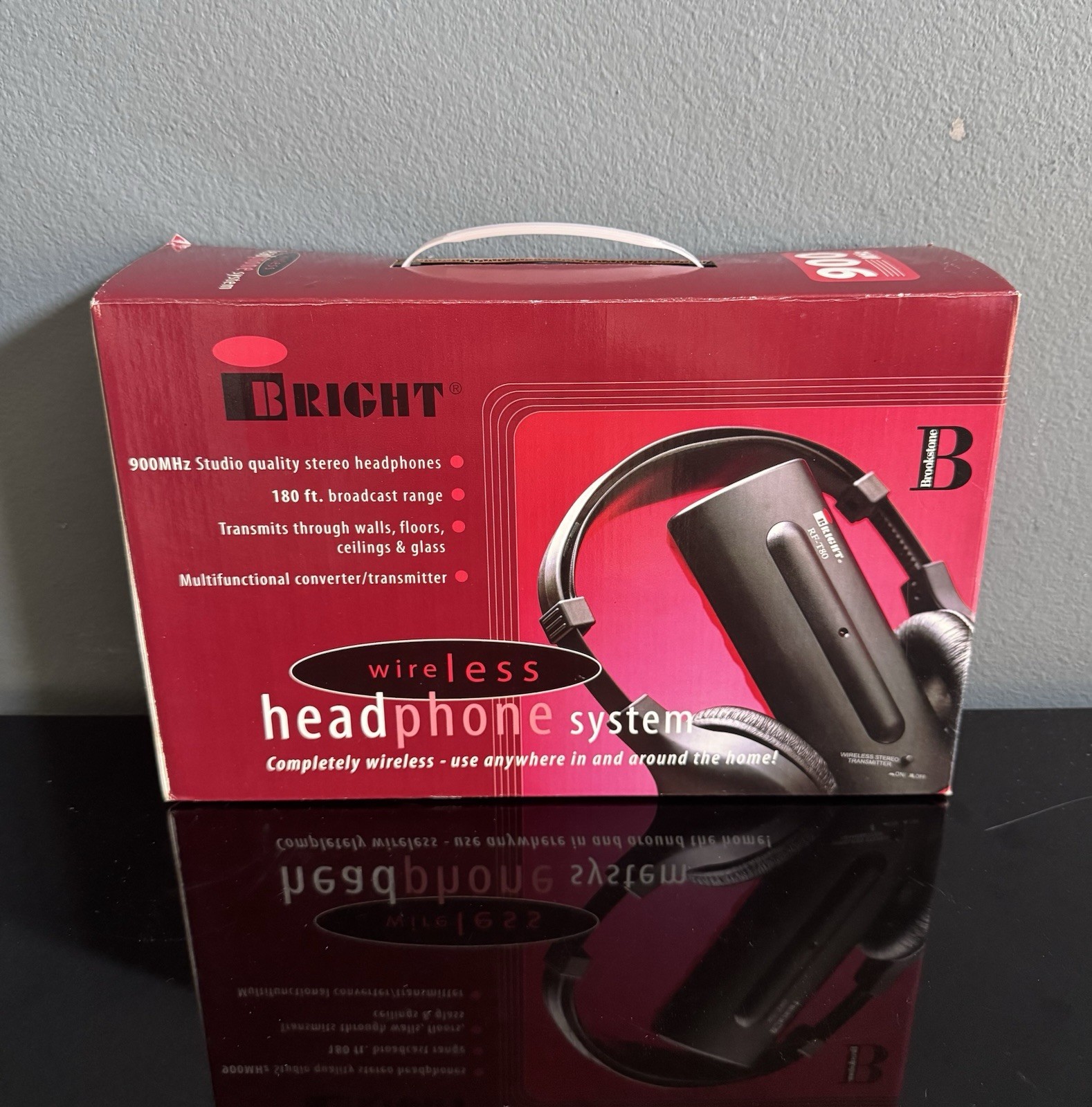 NEW Brookstone Bright Wireless Headphone System 900 MHz 180 ft Range In Box NIB