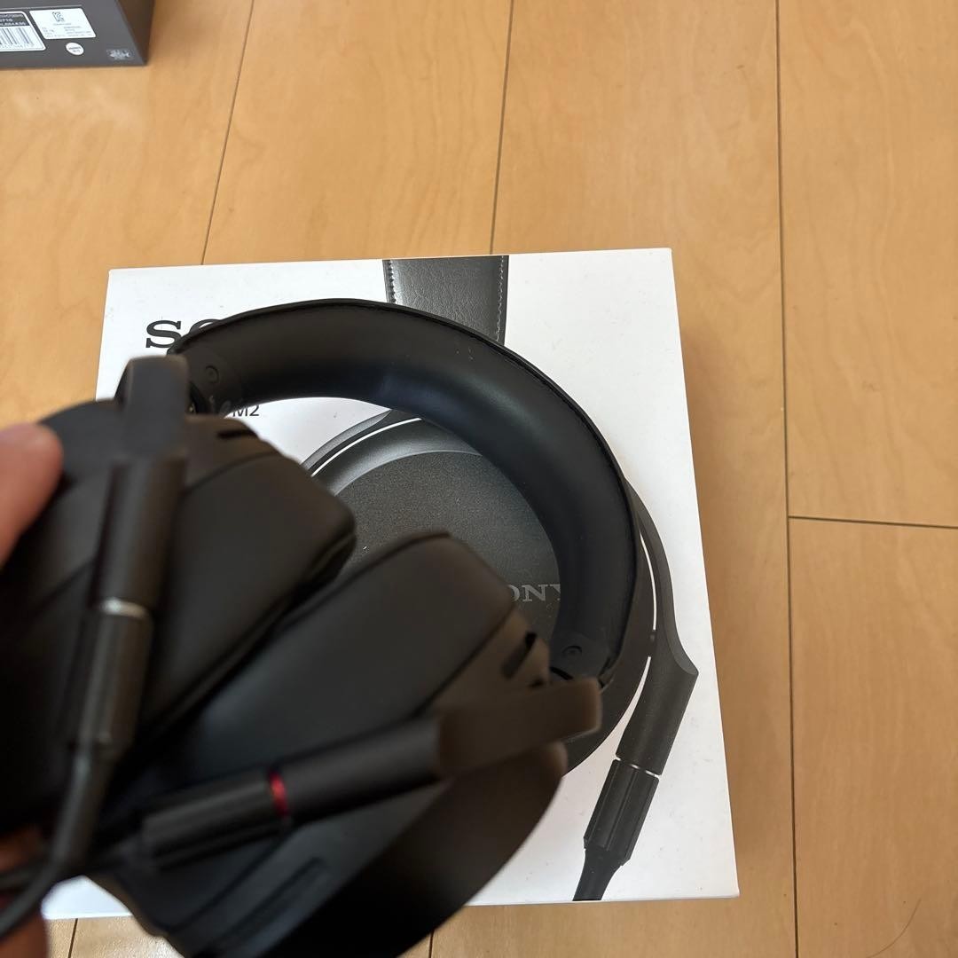 SONY MDR-Z7M2 Hi-Res Stereo Headphones 70mm 4.4mm Balanced Black from Japan New