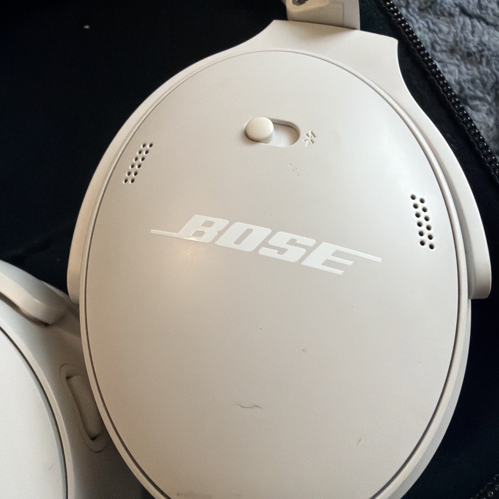 Bose Bluetooth Quiet Comfort Headphones White Smoke Noise Cancelling