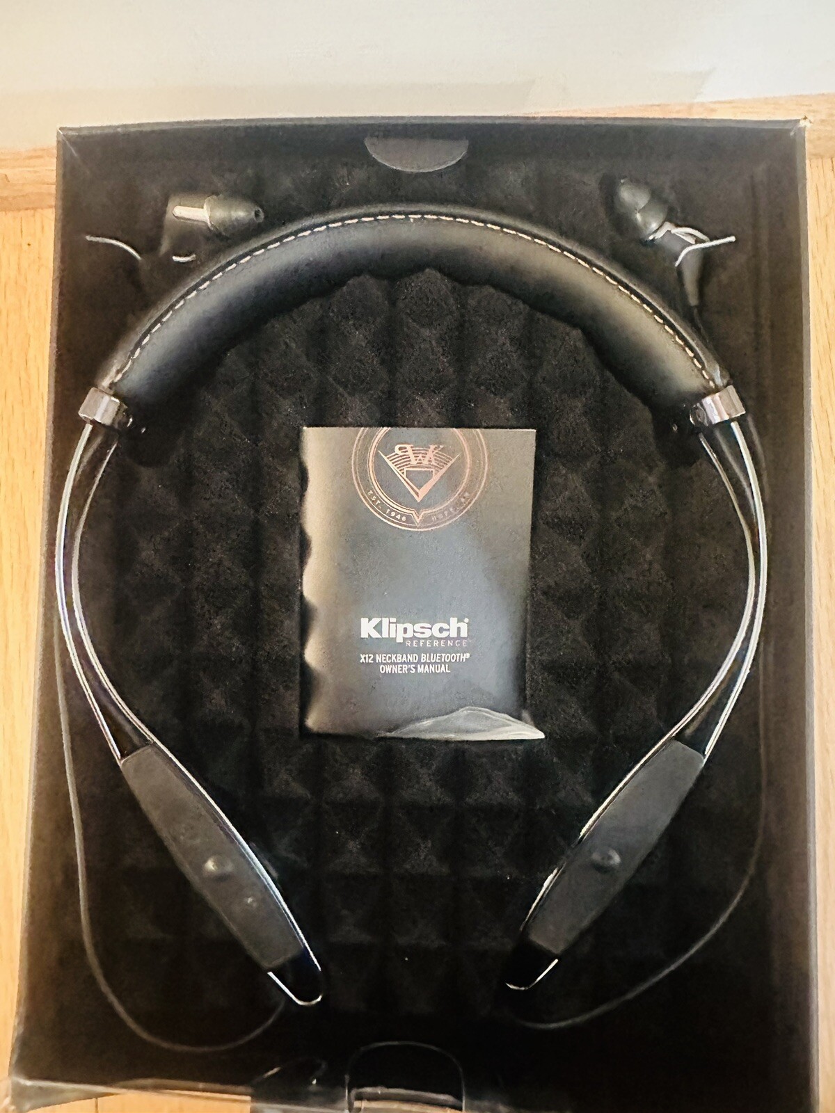Klipsch R6 Neckband Bluetooth In-Ear Headphones , Black Leather Read”
