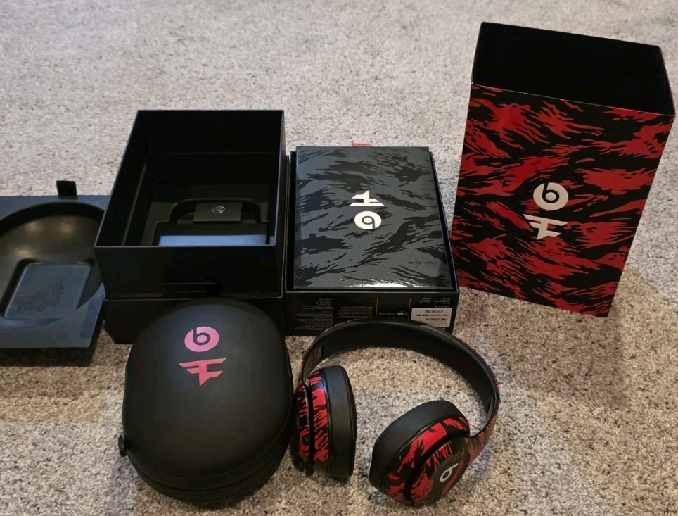 Beats Studio 3 Faze Clan Wireless Headphones Limited Edition Out of Stock RARE