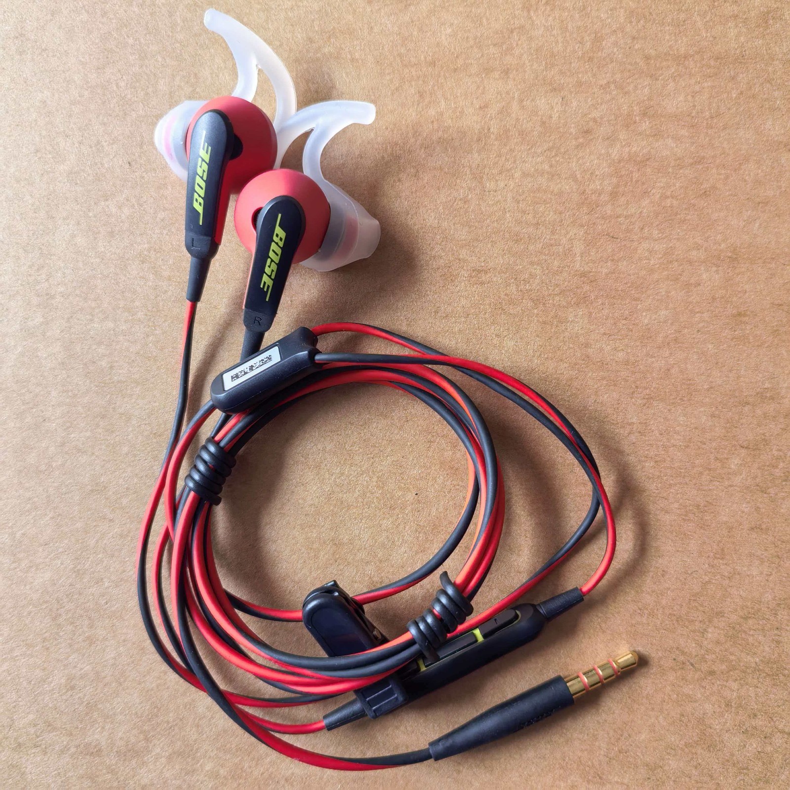 SoundSport In-Ear Earphones Headset 3.5mm Jack For Apple ios Version Red-Blk