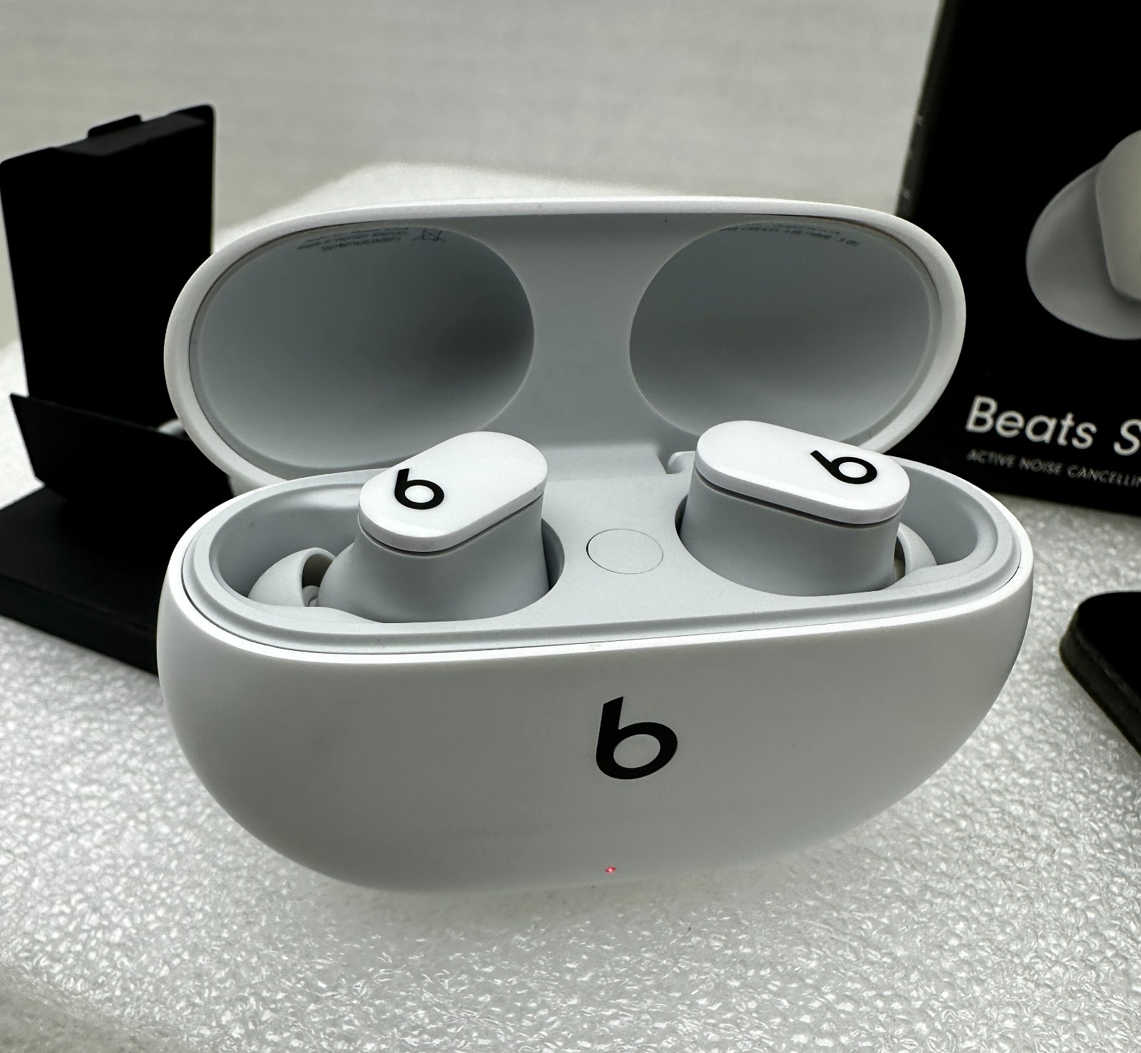 Beats Studio Buds Active Noise Cancelling Earbuds White Good Used