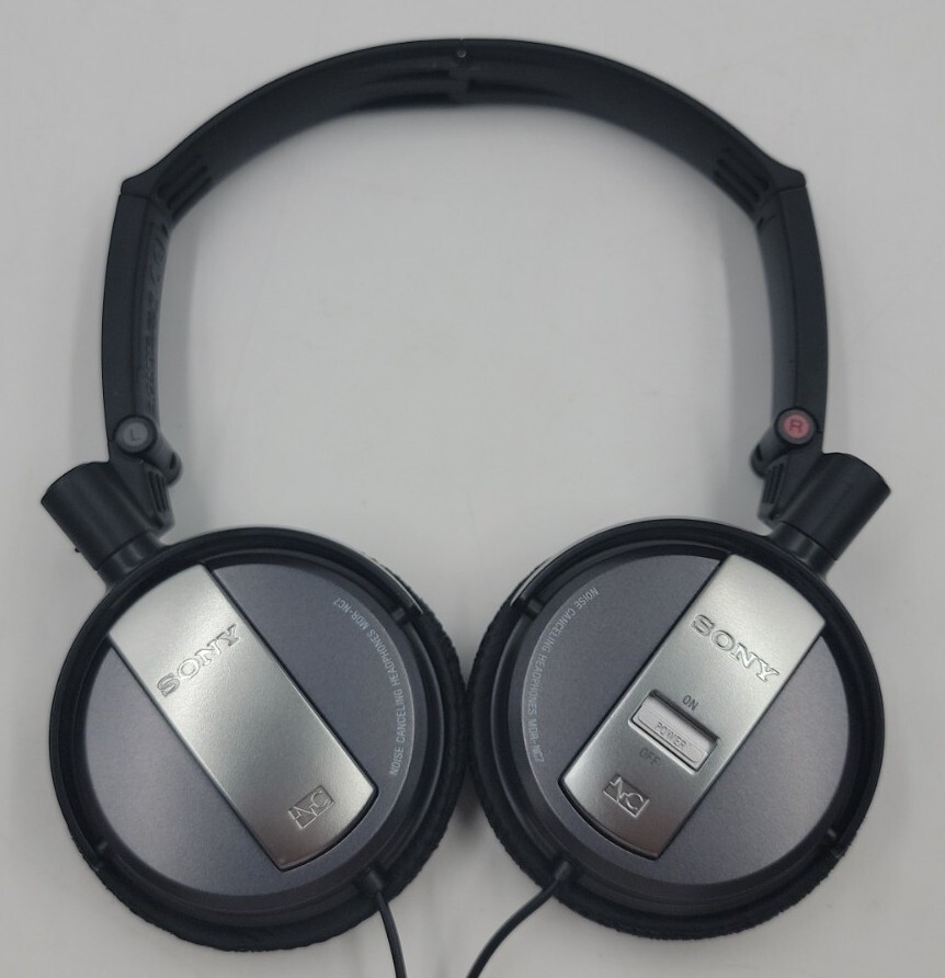 Sony MDR-NC7 Noise Canceling Headphones W/ Manual, Airplane Adapter, Sony Pouch
