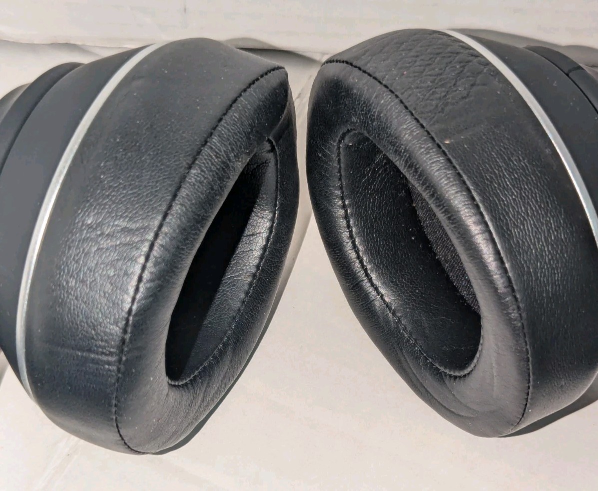 Tribirt XFree Tune IC-BTH70 Wireless Noise Cancelling Headphones