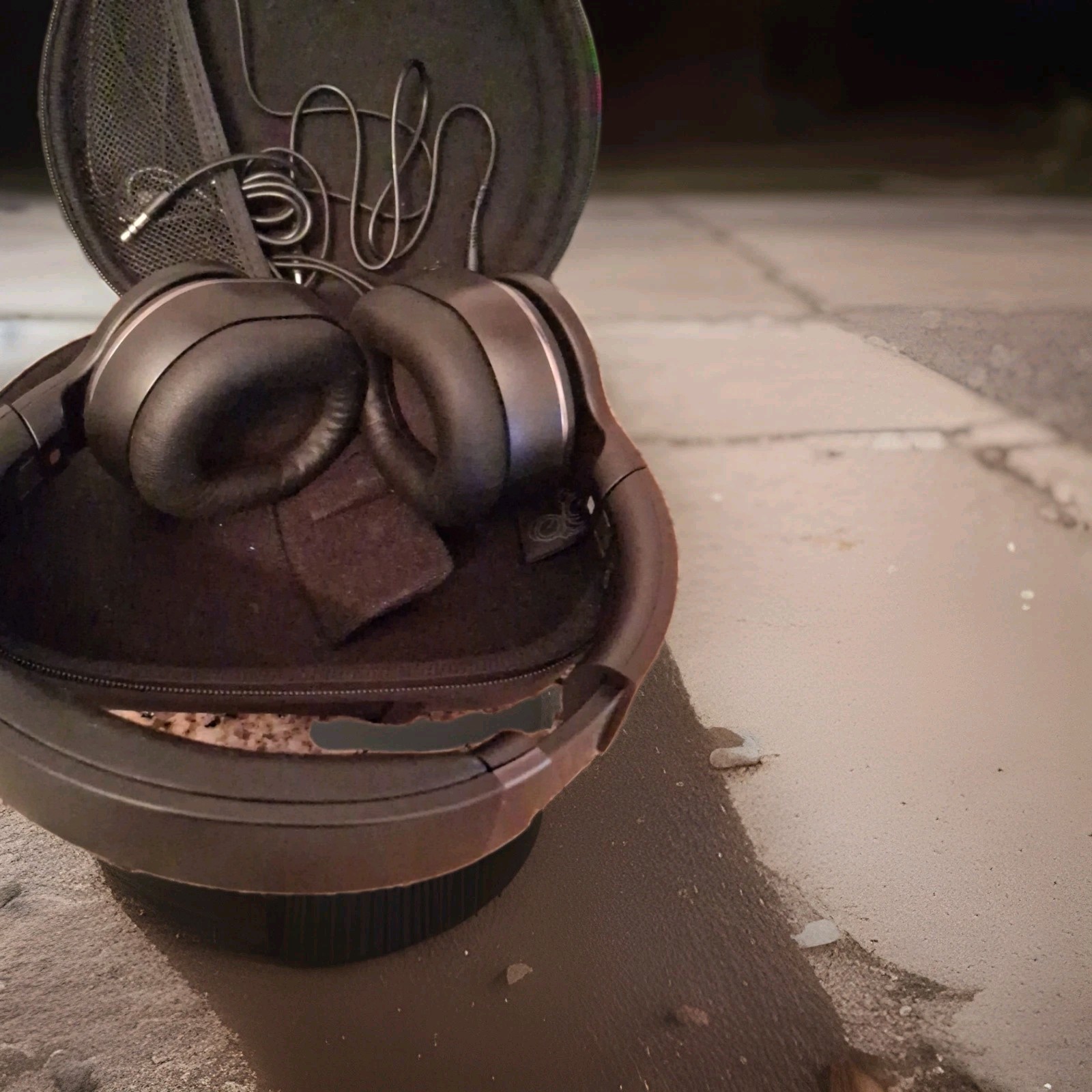 Cleer FLOW – Black Wireless Noise Canceling Headphone