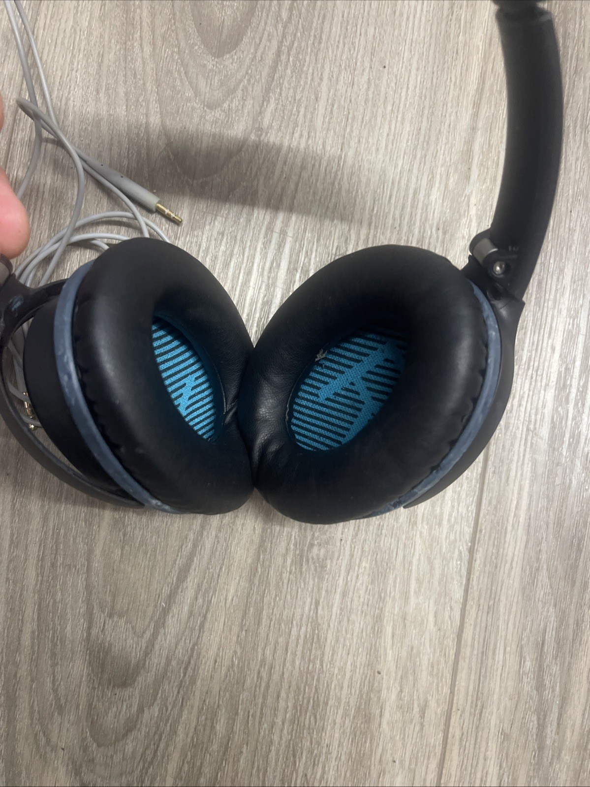 Bose QuietComfort 25 (QC25) Noise Cancelling Wired Headphones (NO CASE)