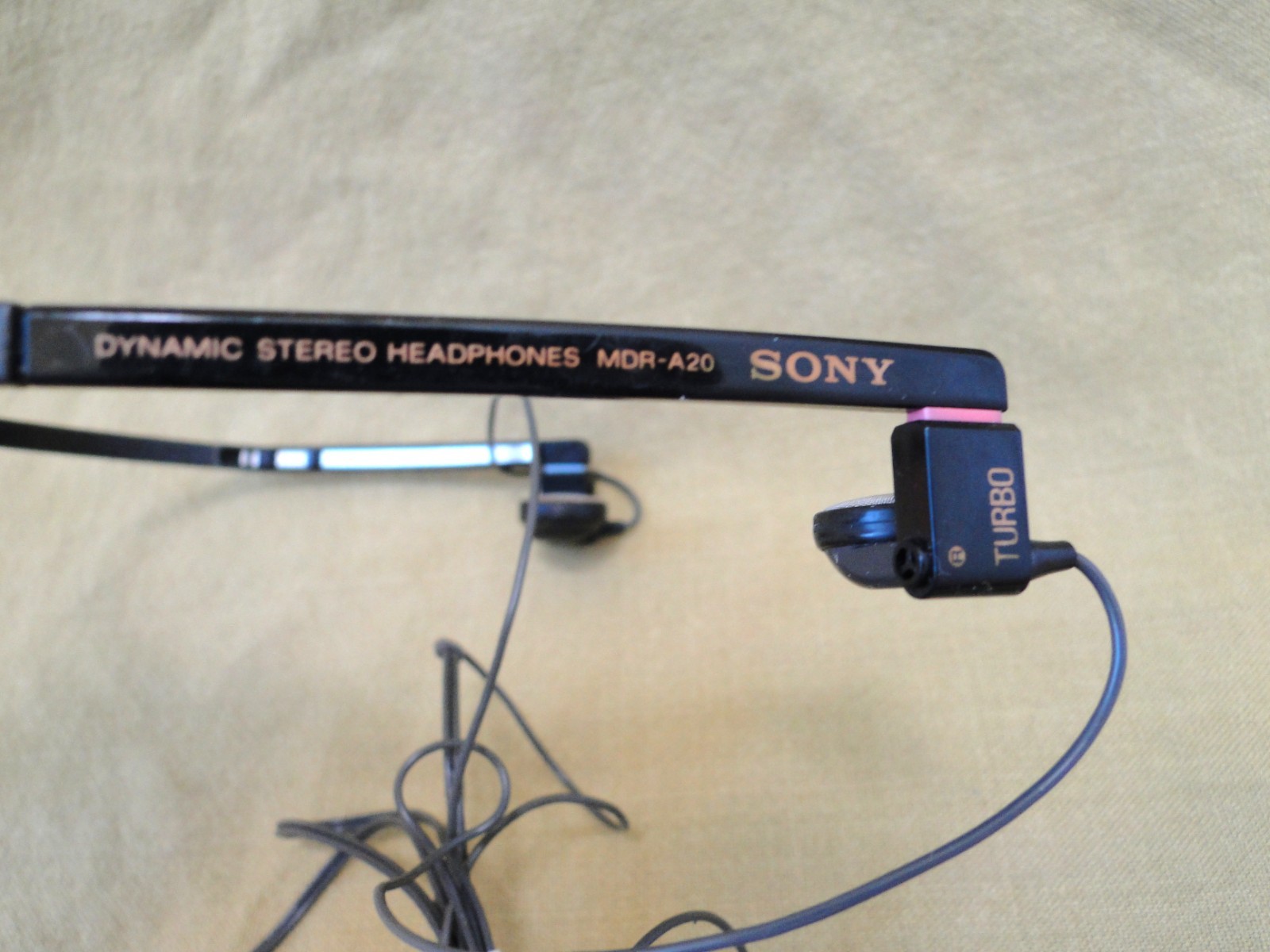 Vintage SONY MDR-A20 Black Foldable On-Ear Wired Stereo Headphones *TESTED