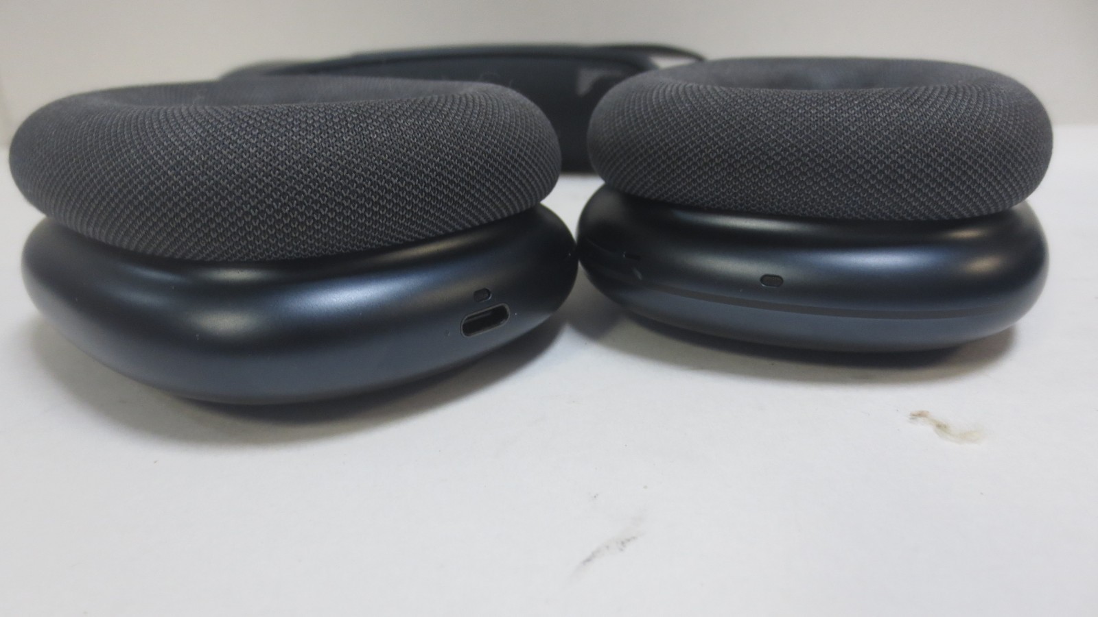 Apple AirPods Max USB-C Midnight Wireless Over-Ear Headphones A3184