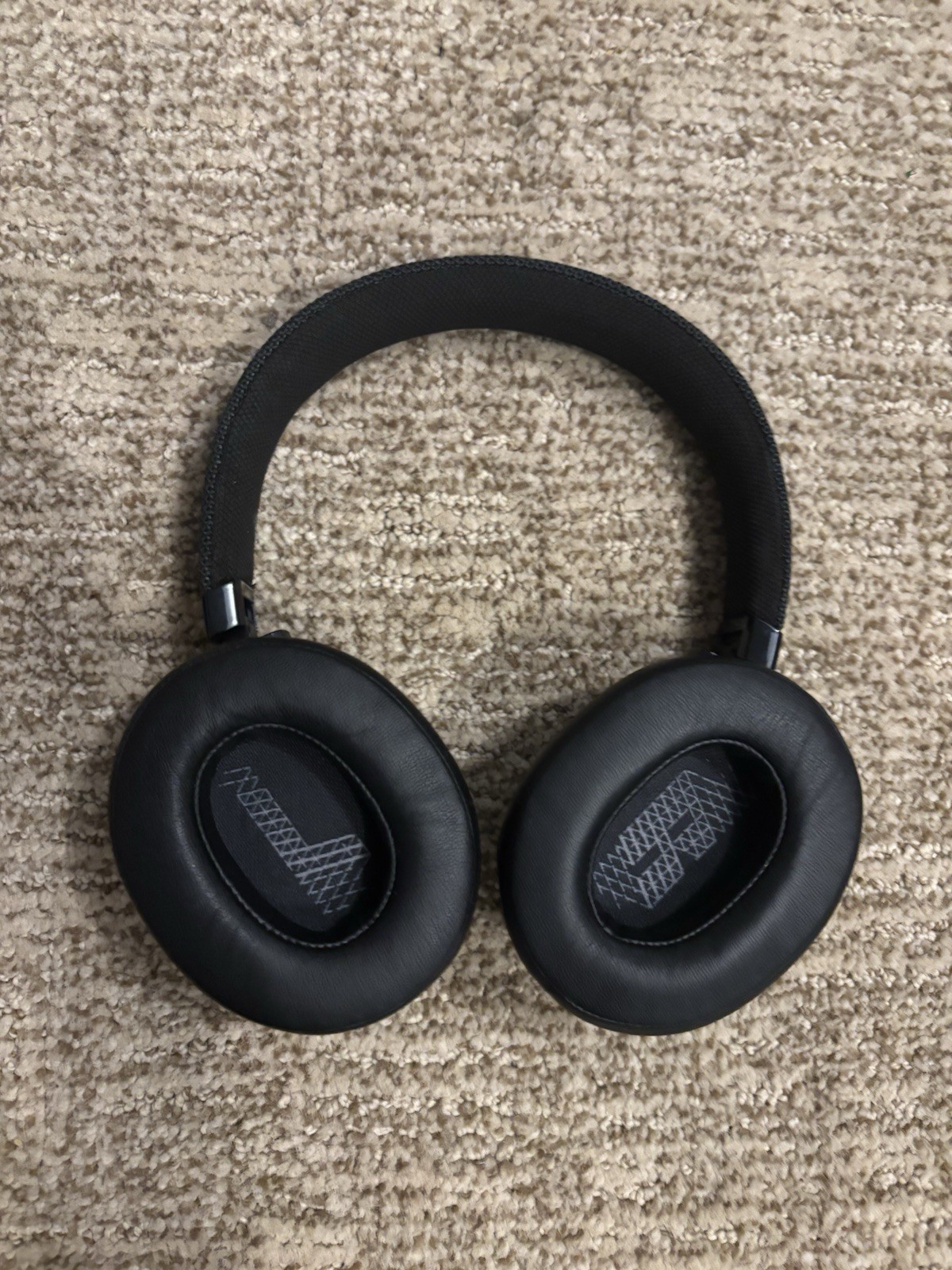 JBL Live 500BT Over-Ear Bluetooth Wireless Headphones Black