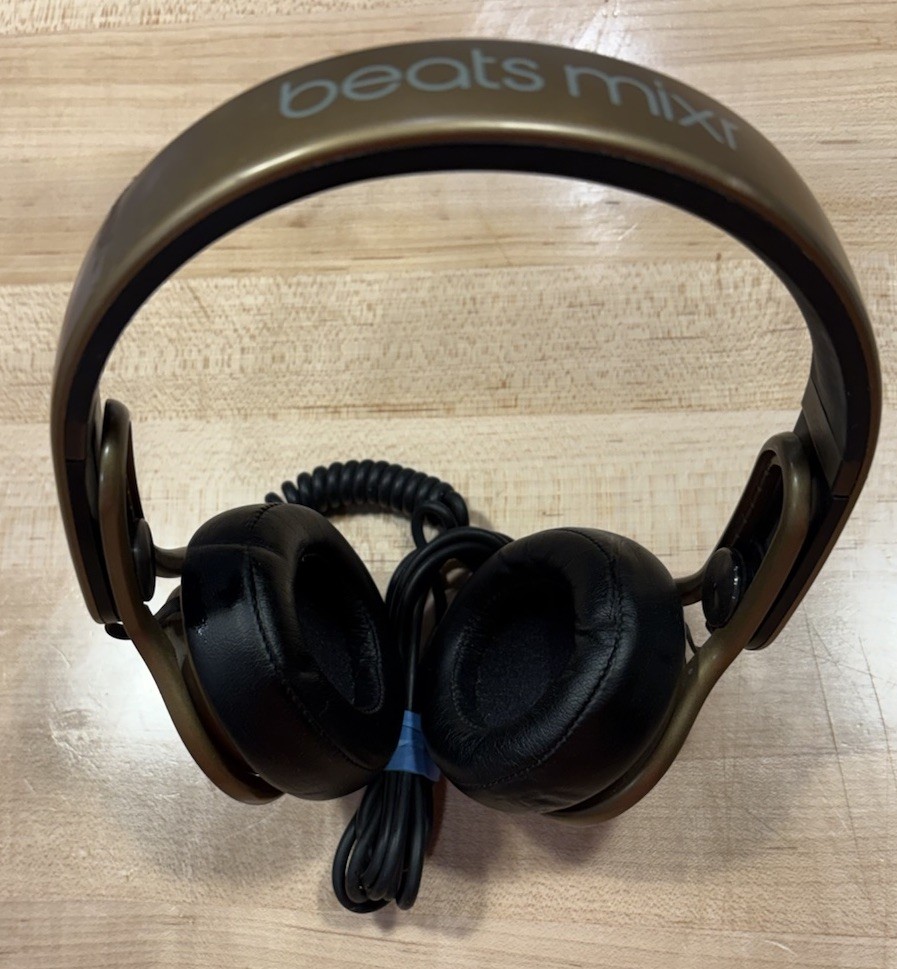 Beats by Dr. Dre Mixr On-Ear DJ Headphones Gold Limited Edition / David Guetta