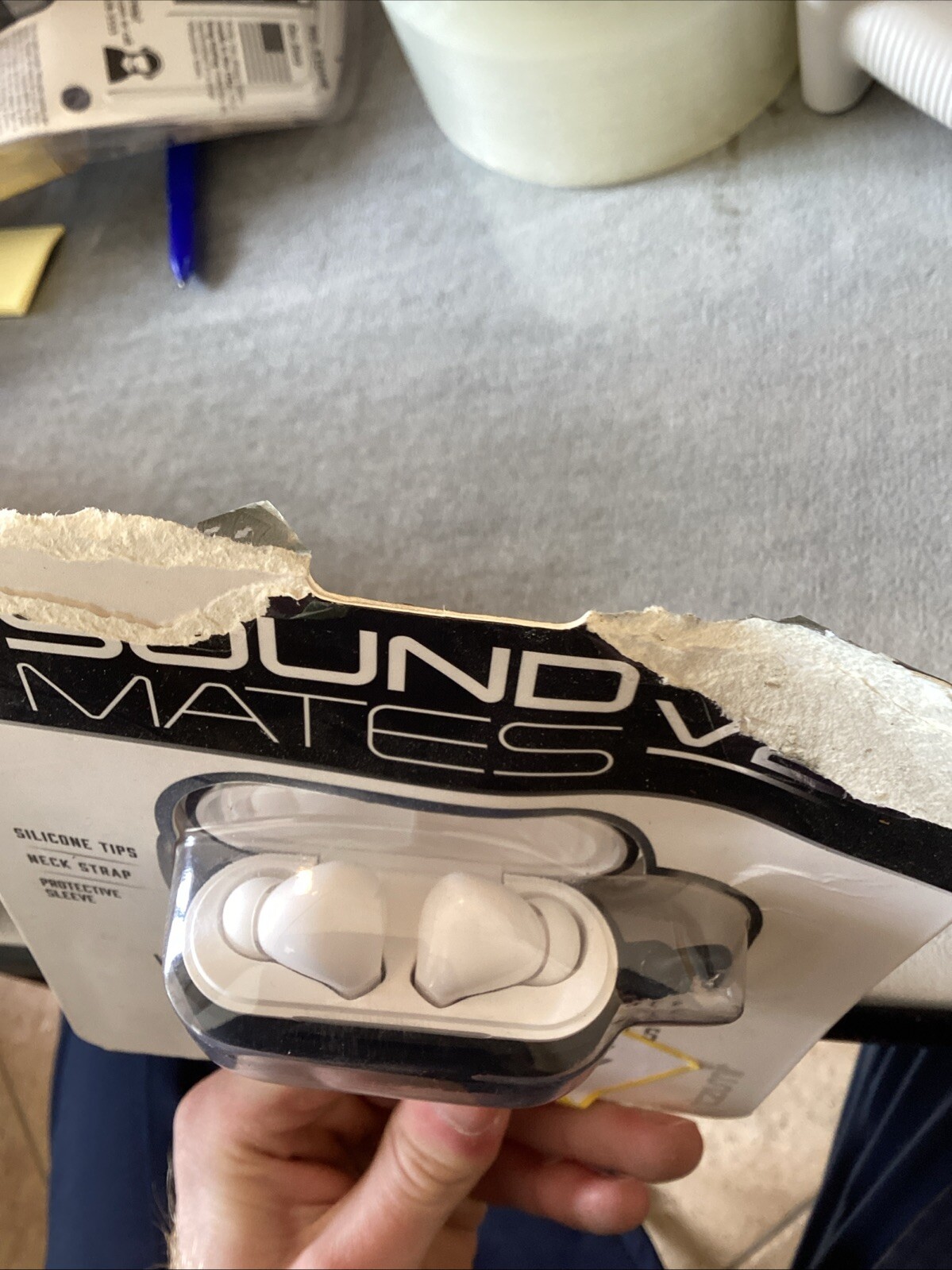 Sound Mates Tzumi No. 7776 W/B Wireless Earbuds Neck Strap Bluetooth 5.0