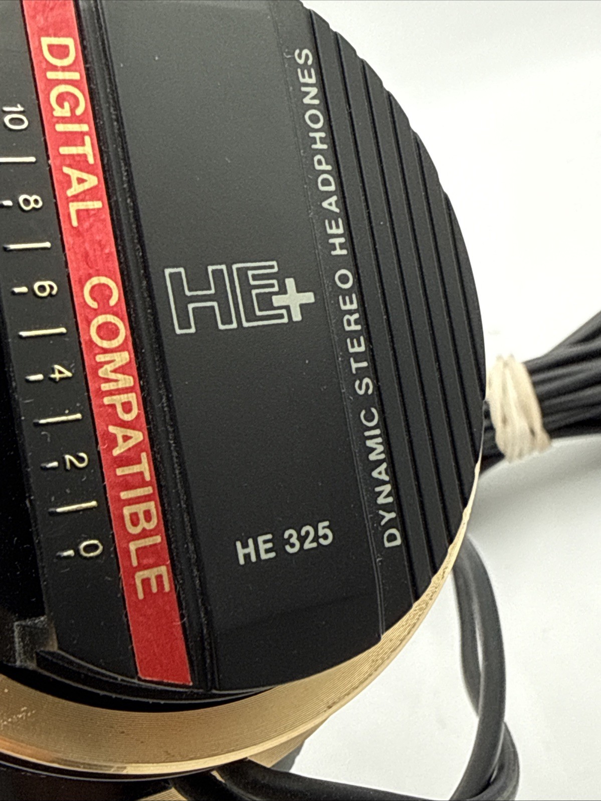 Vintage HE+ HE 325 Over The Ear Dynamic Stereo Headphones 1980’s