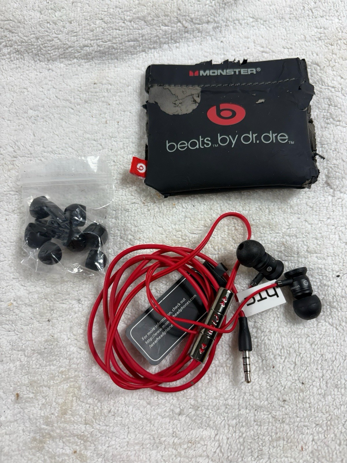 Monster Beats by Dr. Dre iBeats Wired Earbuds Red HTC Edition w/ Case & Tips