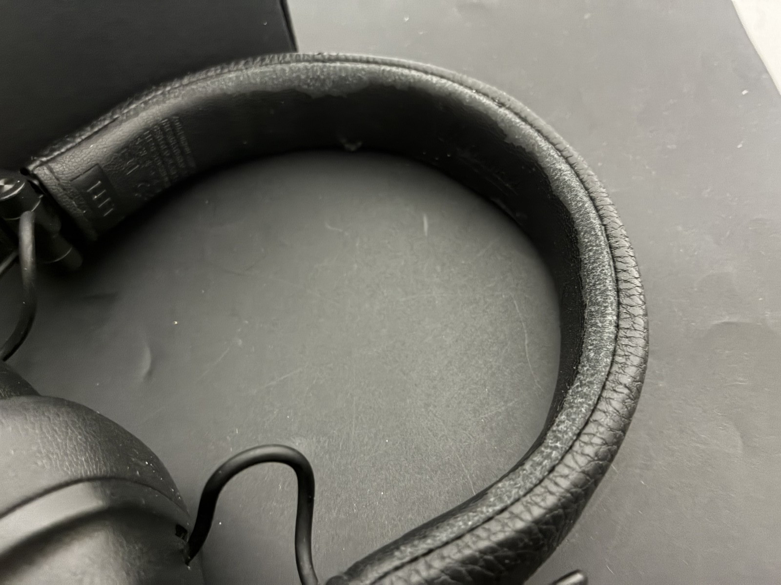 Marshall – Major IV Bluetooth Headphone with wireless charging Black -USED