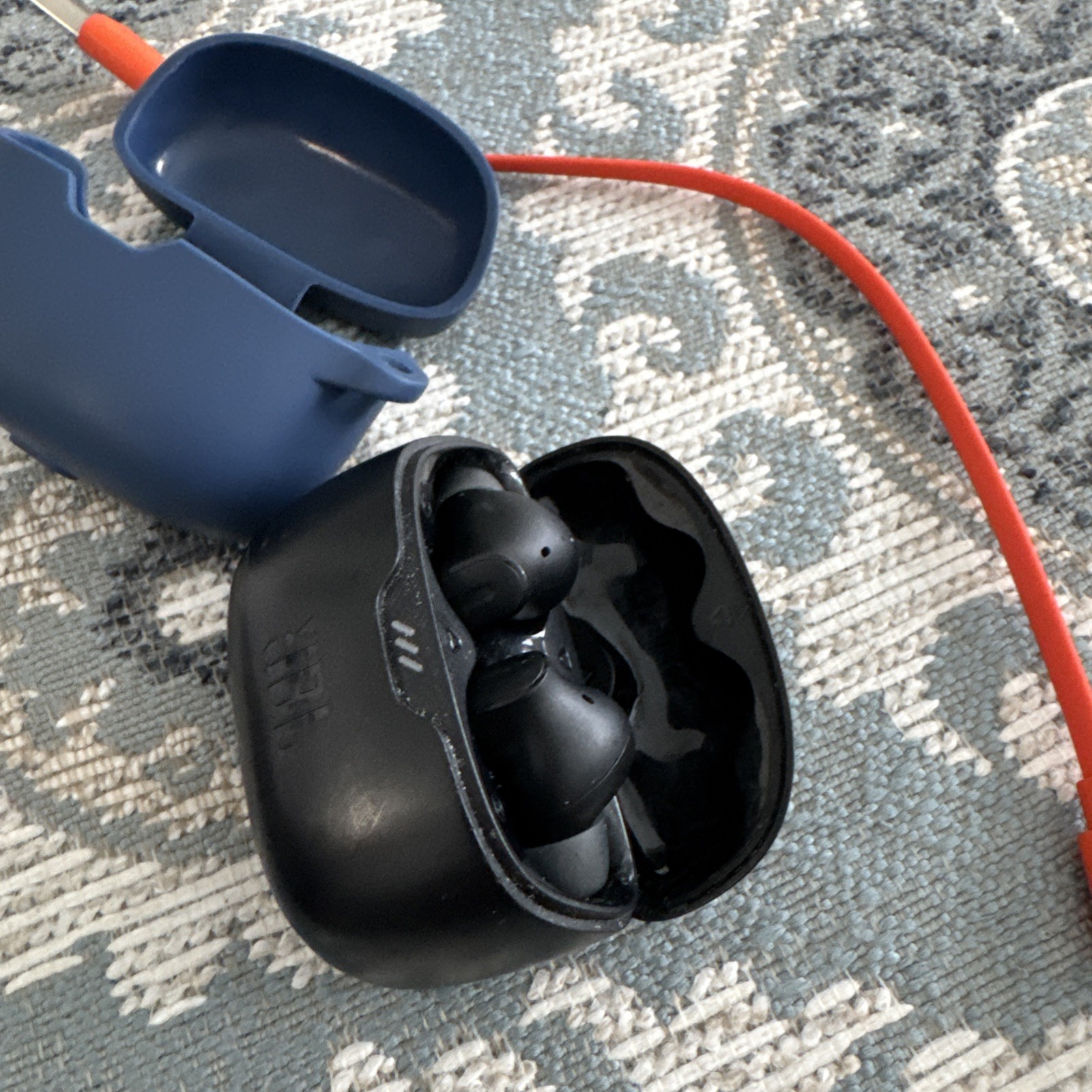 JBL Tunes Earbuds