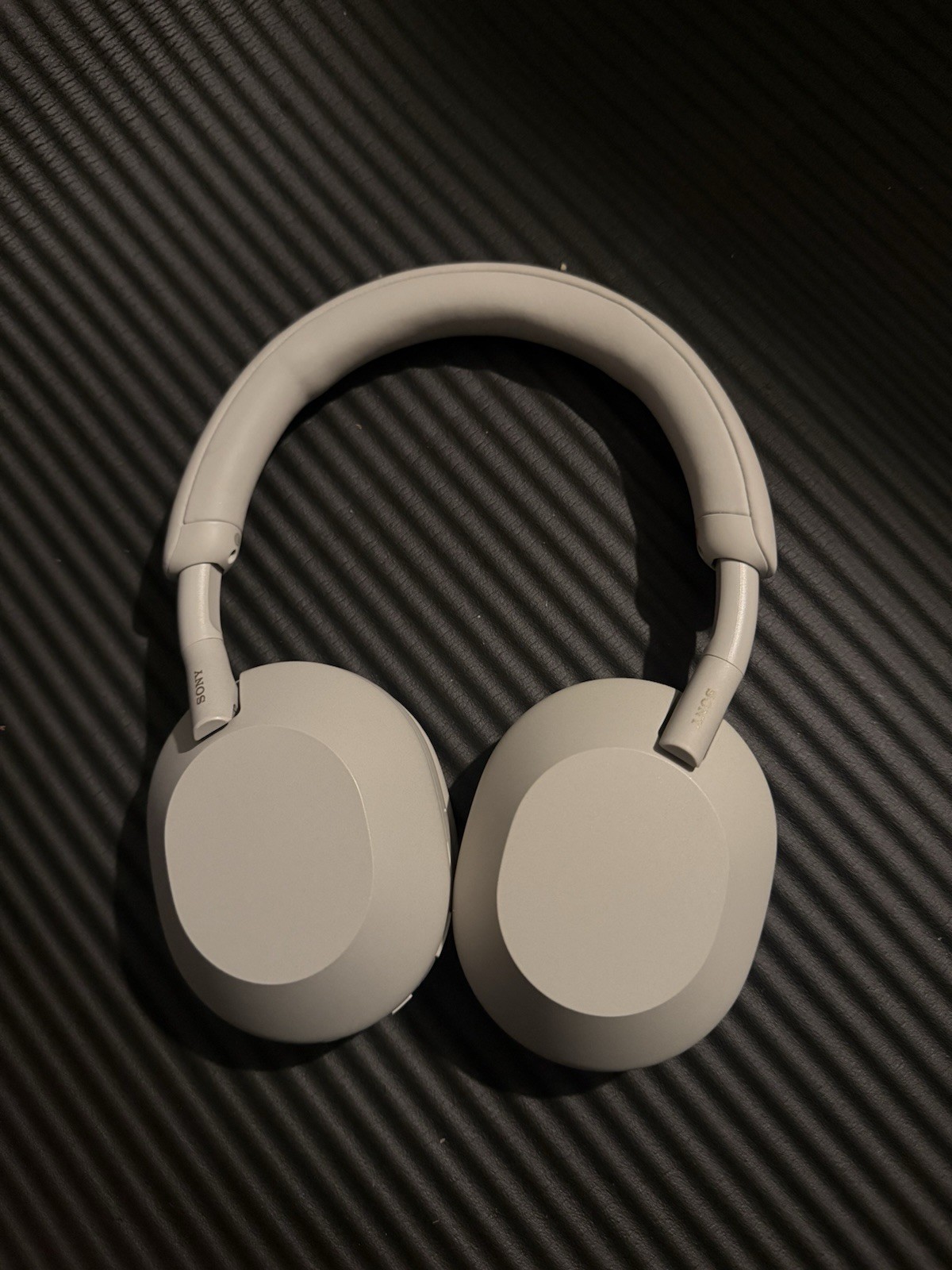 Sony WH-1000MX5