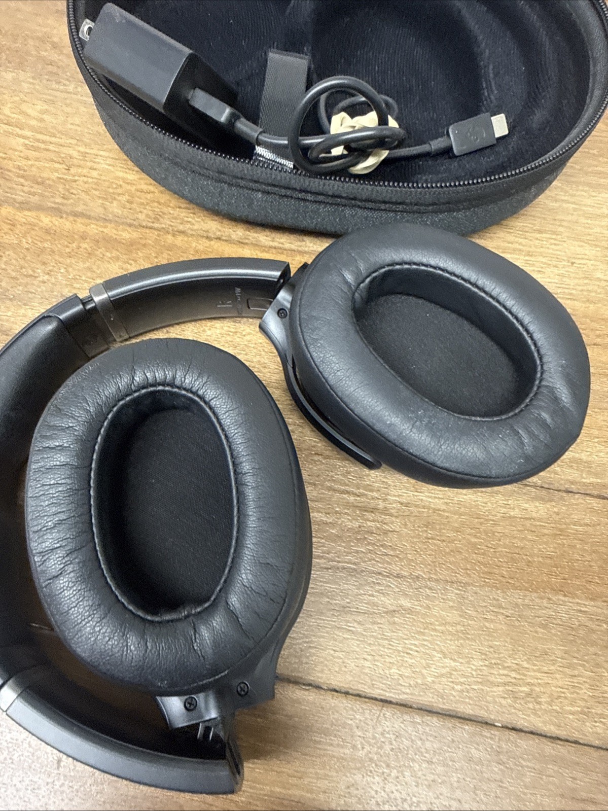 Skullcandy Crusher ANC Headphones Black W/Case