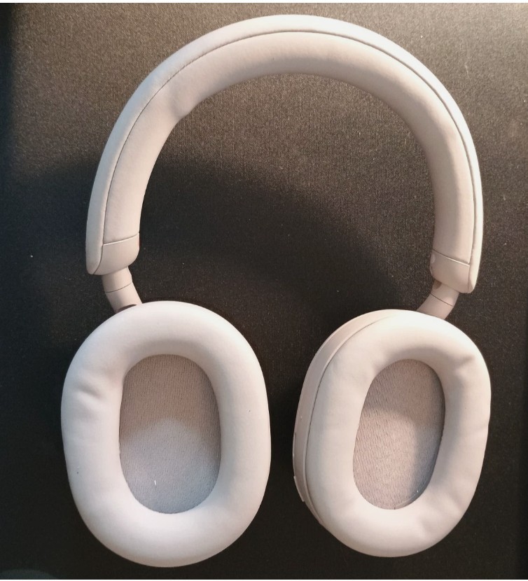Sony WH-1000XM5 P Wireless Noise-Canceling Over – Open Box – Smoky Pink