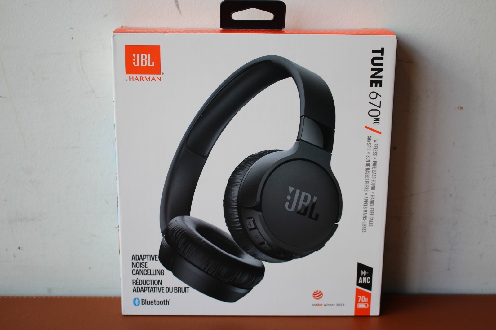 JBL TUNE 670NC Wireless Pure Bass Sound Adaptive Noise Cancelling Headphones