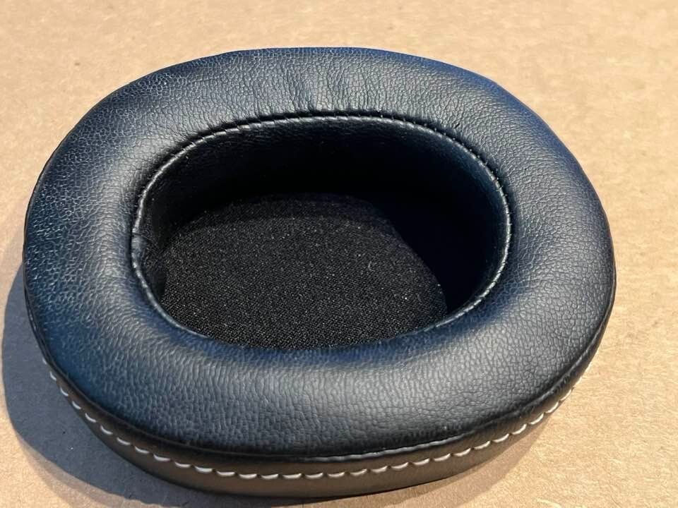 GENUINE EAR PILLOW FOR RAND MCNALLY CLEARDRYVE CD100 / CD200 / CD220 HEADPHONES