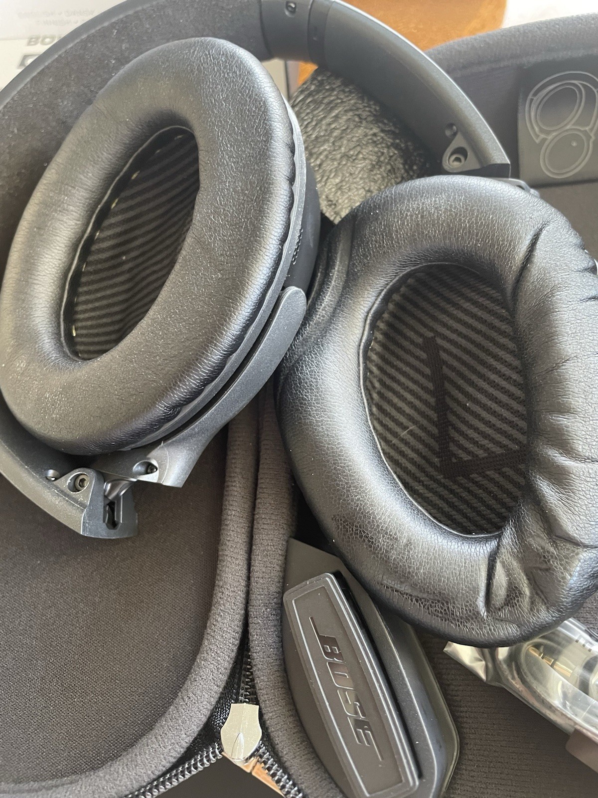 Bose QuietComfort 35 Over the Ear Wireless Headphones – Black