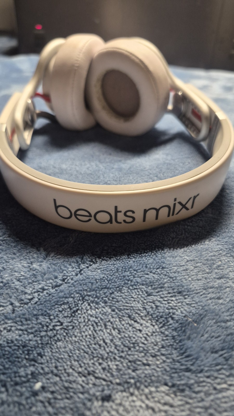 Beats by Dr. Dre Mixr – On Ear Wired Headphones (White/Silver Color), Tested A+