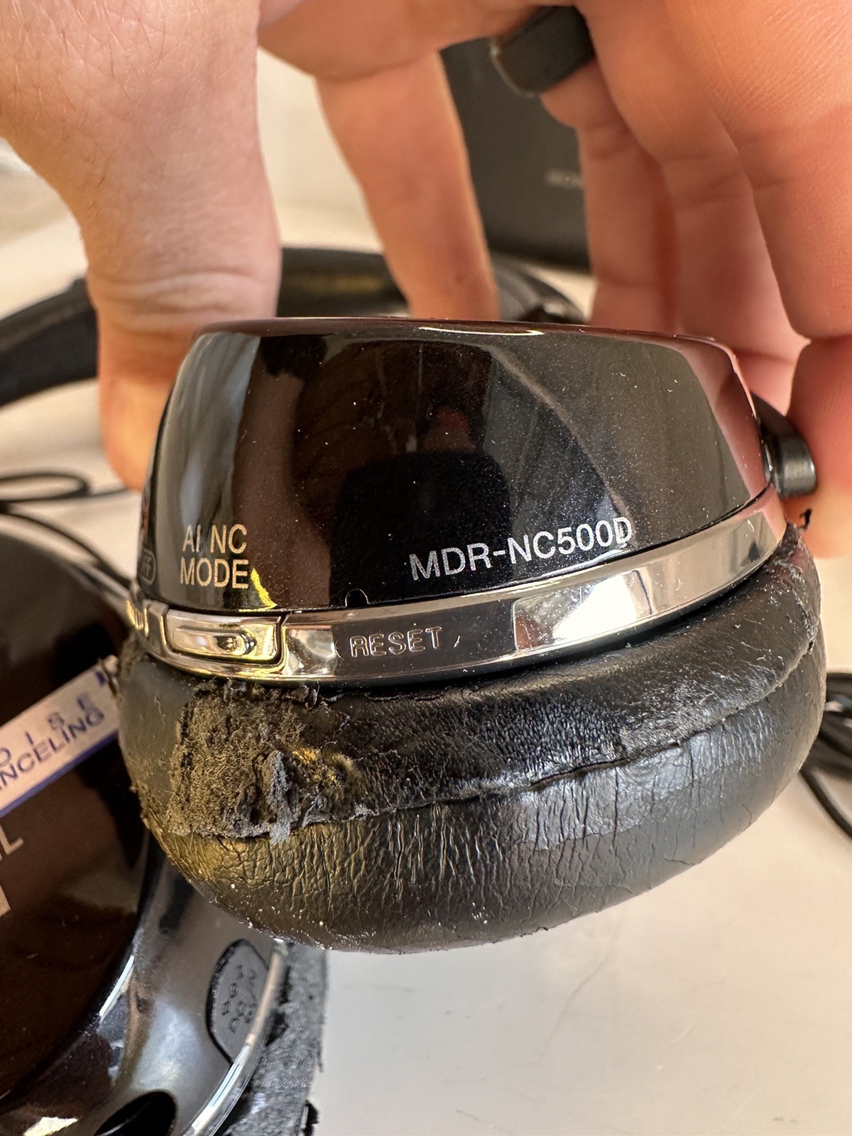 Sony MDR-NC500D Black Digital Noise-Cancelling Headphones with Case UNTESTED