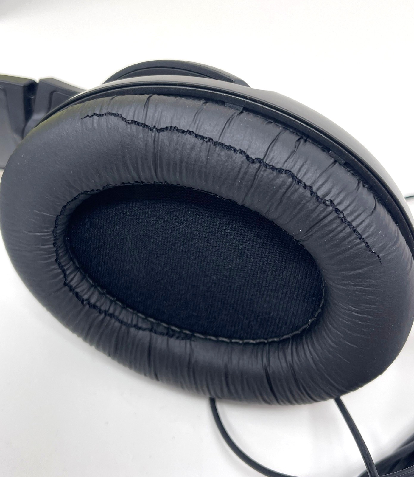Sennheiser HD 180 Over-Ear Adjustable Headband Wired Headphones Used Works