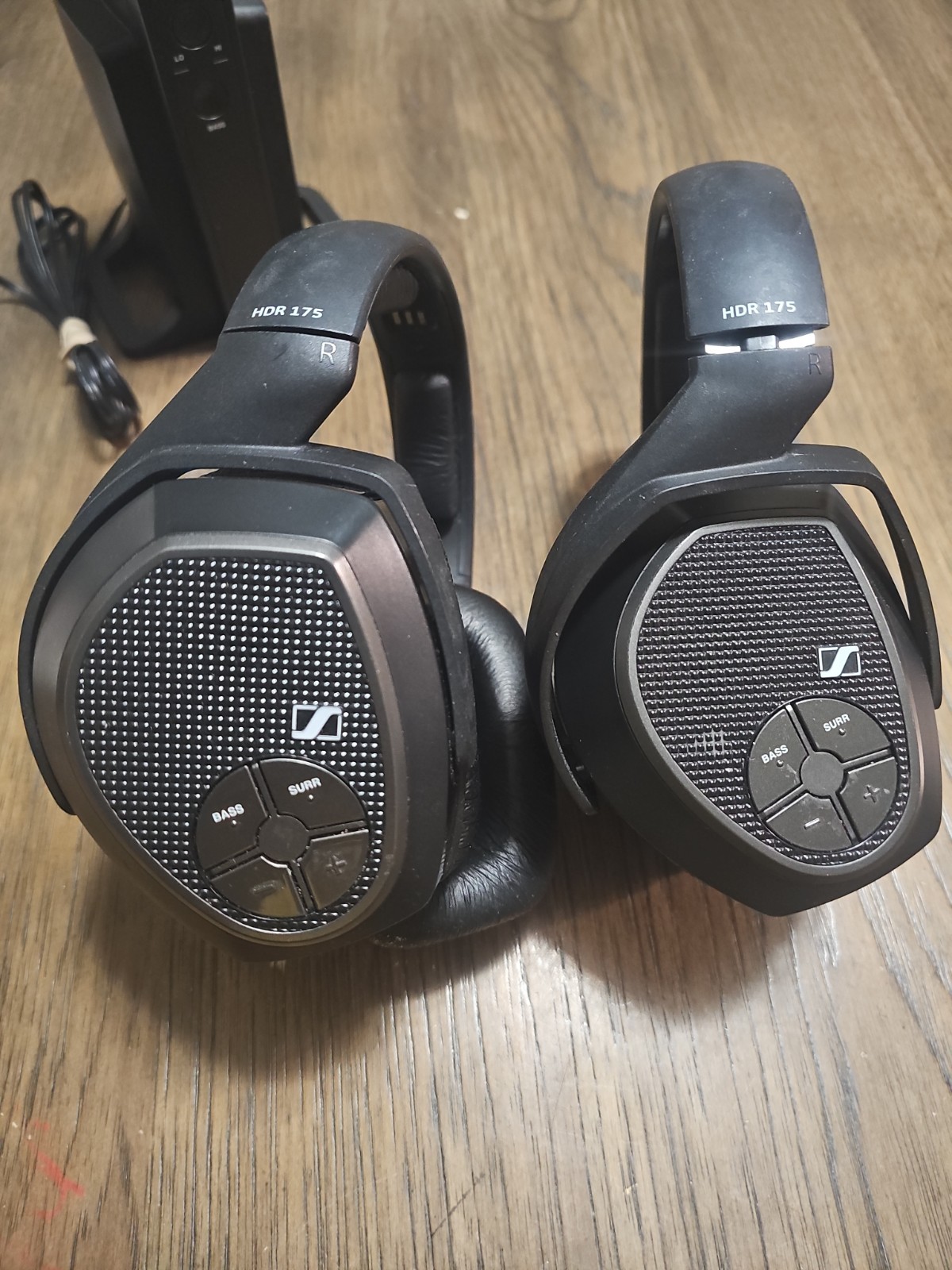Sennheiser HDR 175 Wireless Headphone System (2 headphones + transmitter)