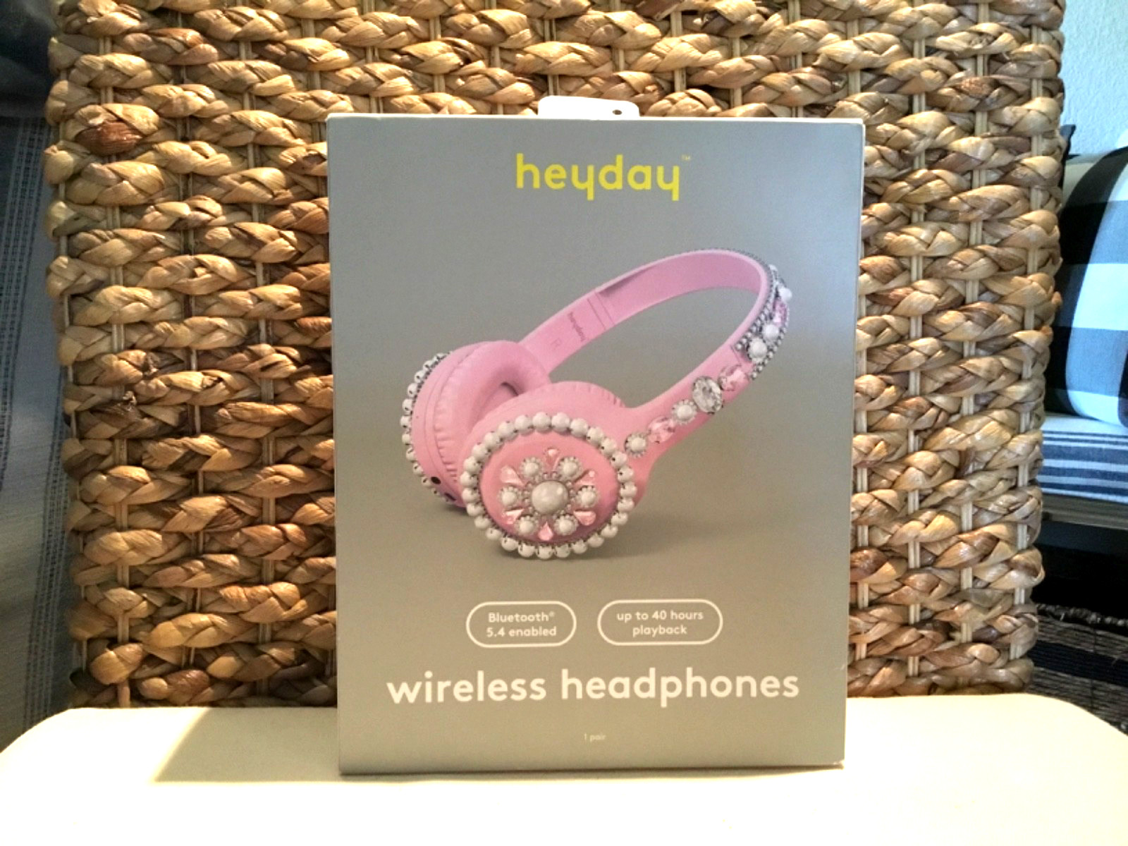 Heyday Wireless Headphones Bluetooth 5.4 Jeweled Pink 40 hours Playback NIB!
