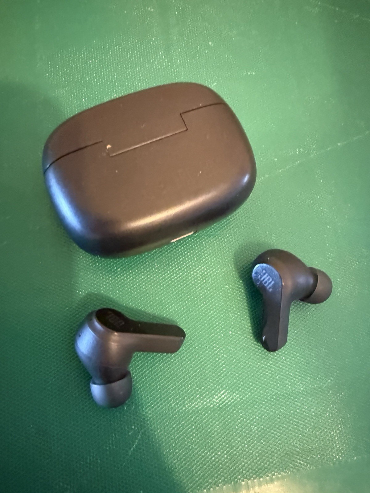 JBL Vibe Beam True Wireless Bluetooth Earbuds – Black *Used*