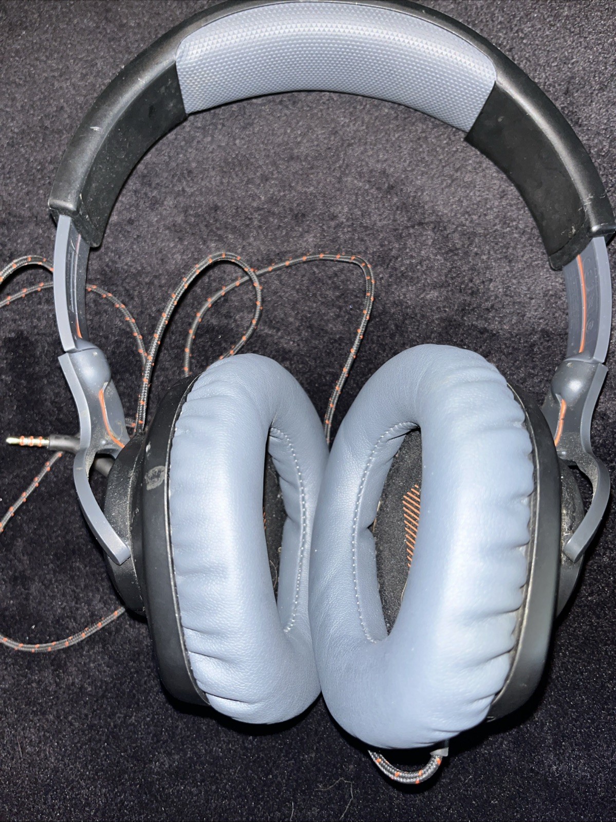 JBL Quantum 100 Wired Over-Ear Gaming Multi Platform Headphones No Mouthpiece
