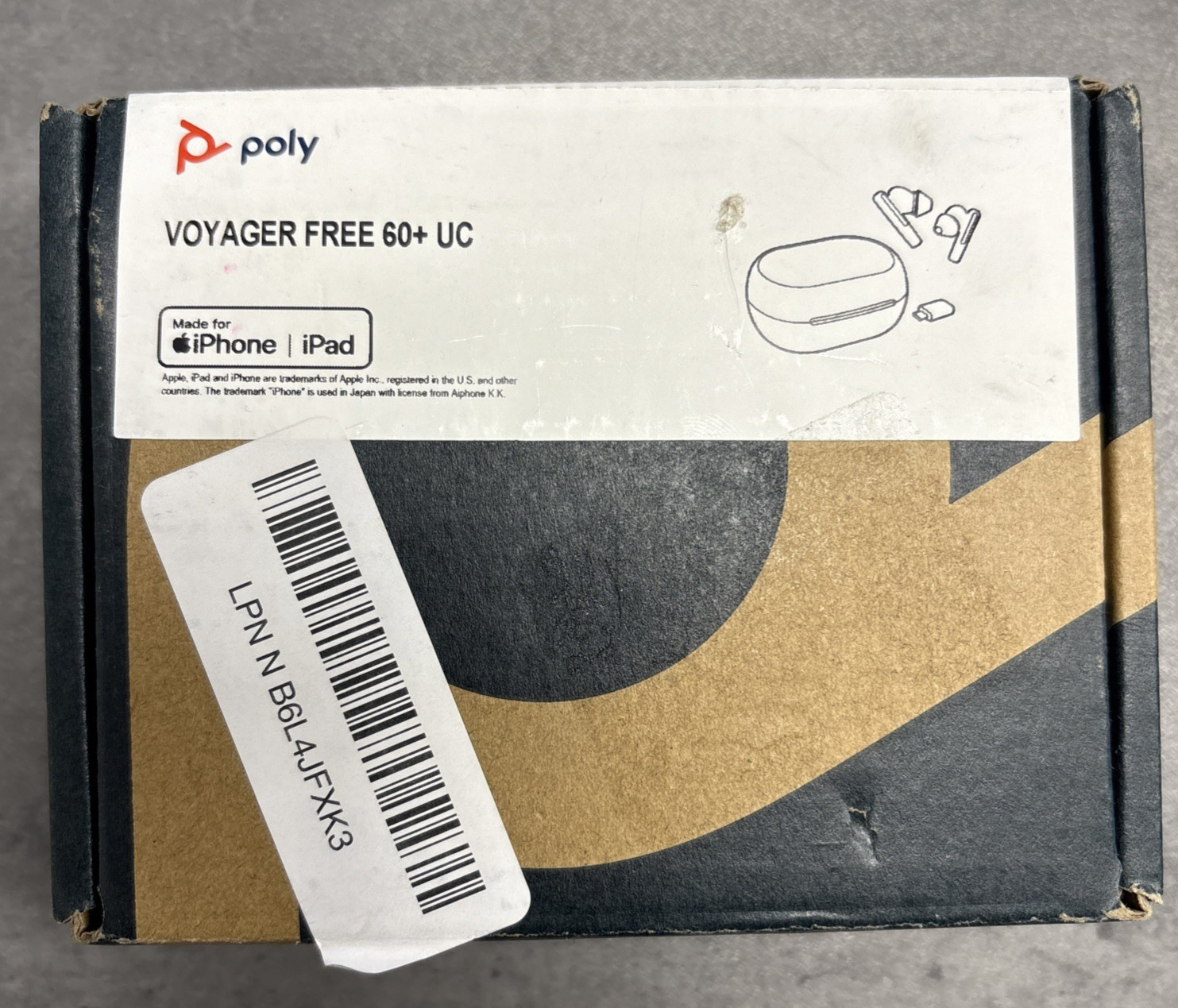 Poly Voyager Free 60+ UC Earset with Touchscreen Charge Case Black
