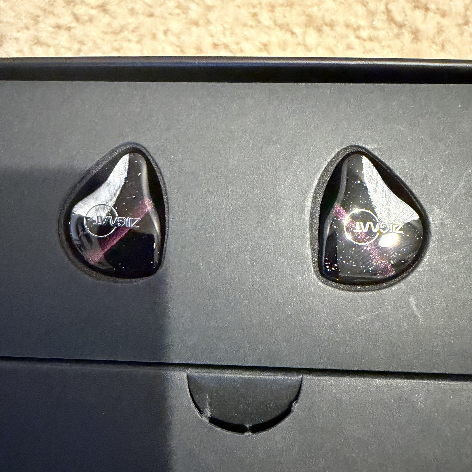 ZiiGaat Crescent 2DD+2BA Hybrid In Ear Monitor