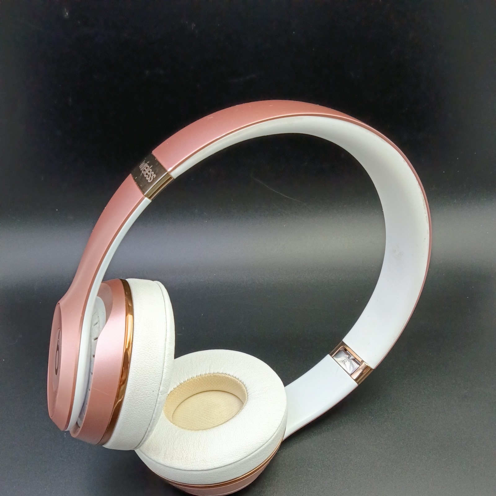 Beats by Dr. Dre Beats Solo3 Wireless Headphones Rose/Gold (Aesthetic details)