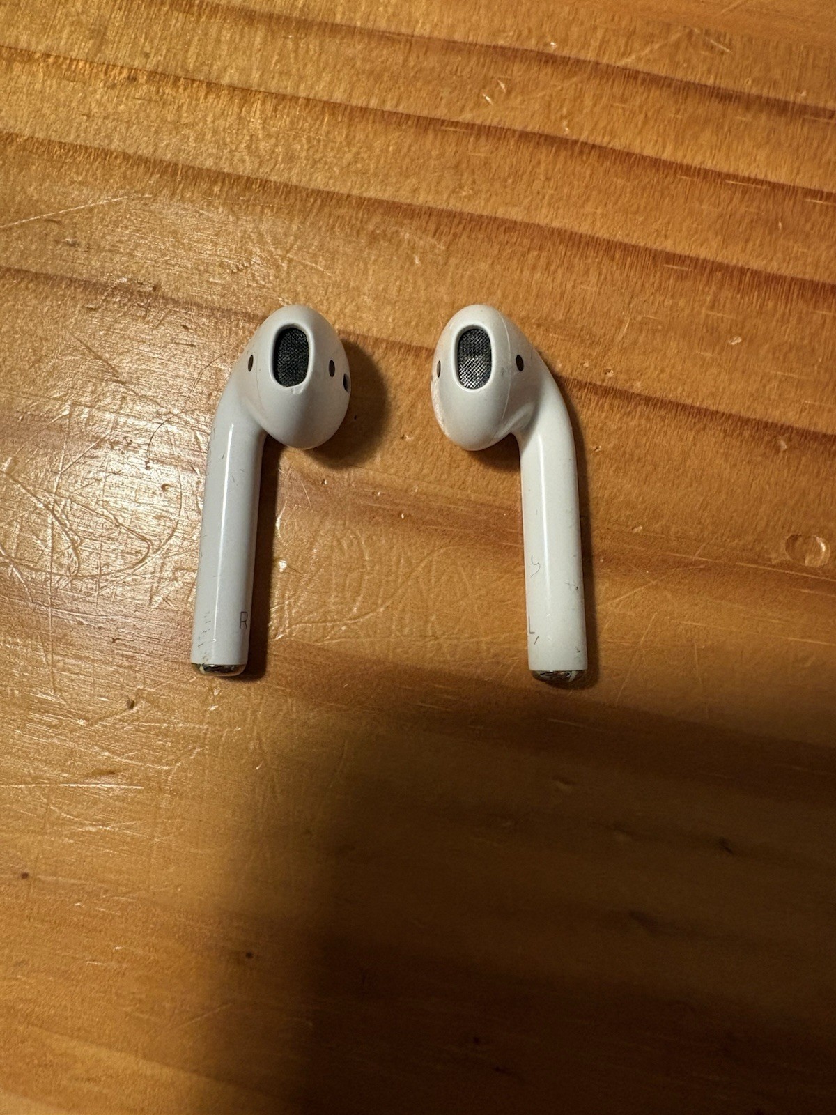 Apple AirPods 2nd Gen Wireless Earbuds w/ Charging Case, White with black case