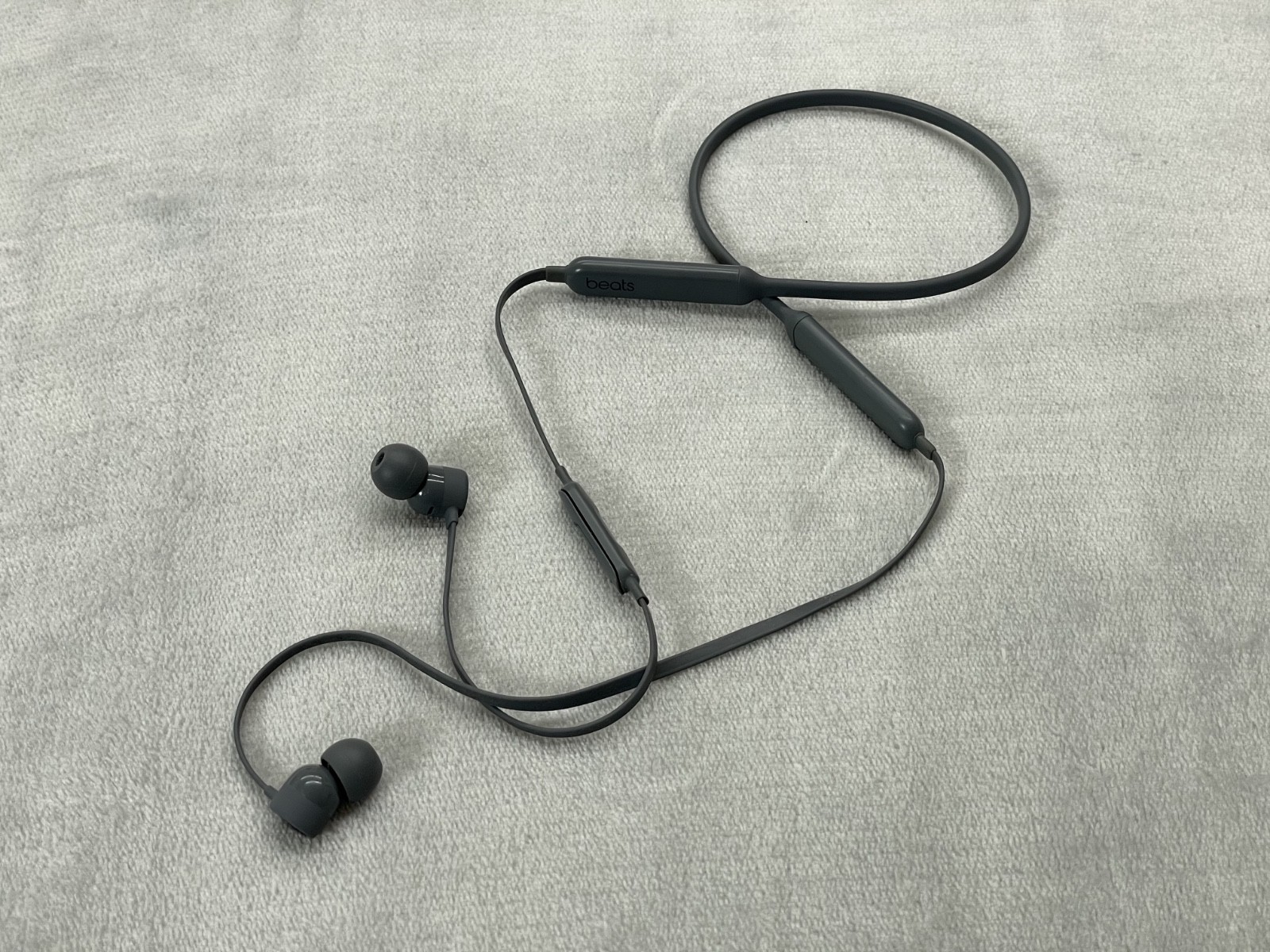 Beats Flex Wireless Earphones Unisex Black Bluetooth Not Working For Parts Only