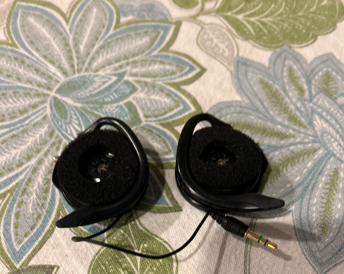 Sony MDR-Q68LW Retractable Clip On Headphones Black Vintage READ