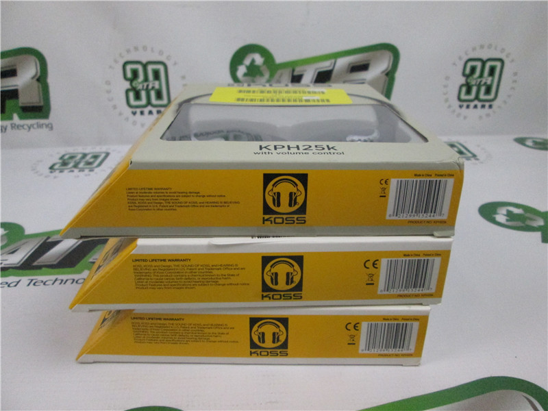 KOSS KPH25k On-Ear Headphones 80-20,000 Hz 94 dB SPL New Sealed Boxes Lot of 3