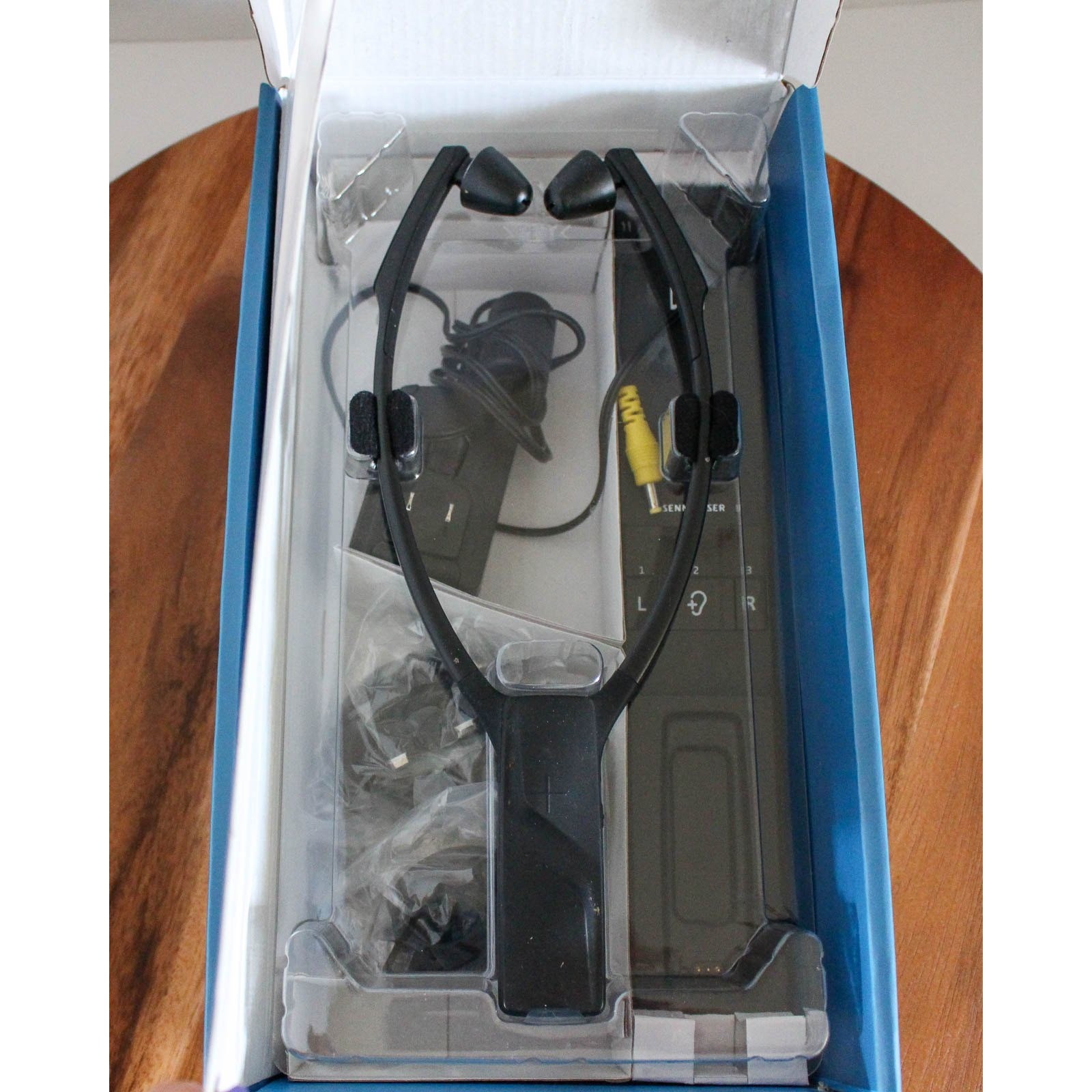 Sennheiser RS 2000 Wireless TV Headphones TV Listening