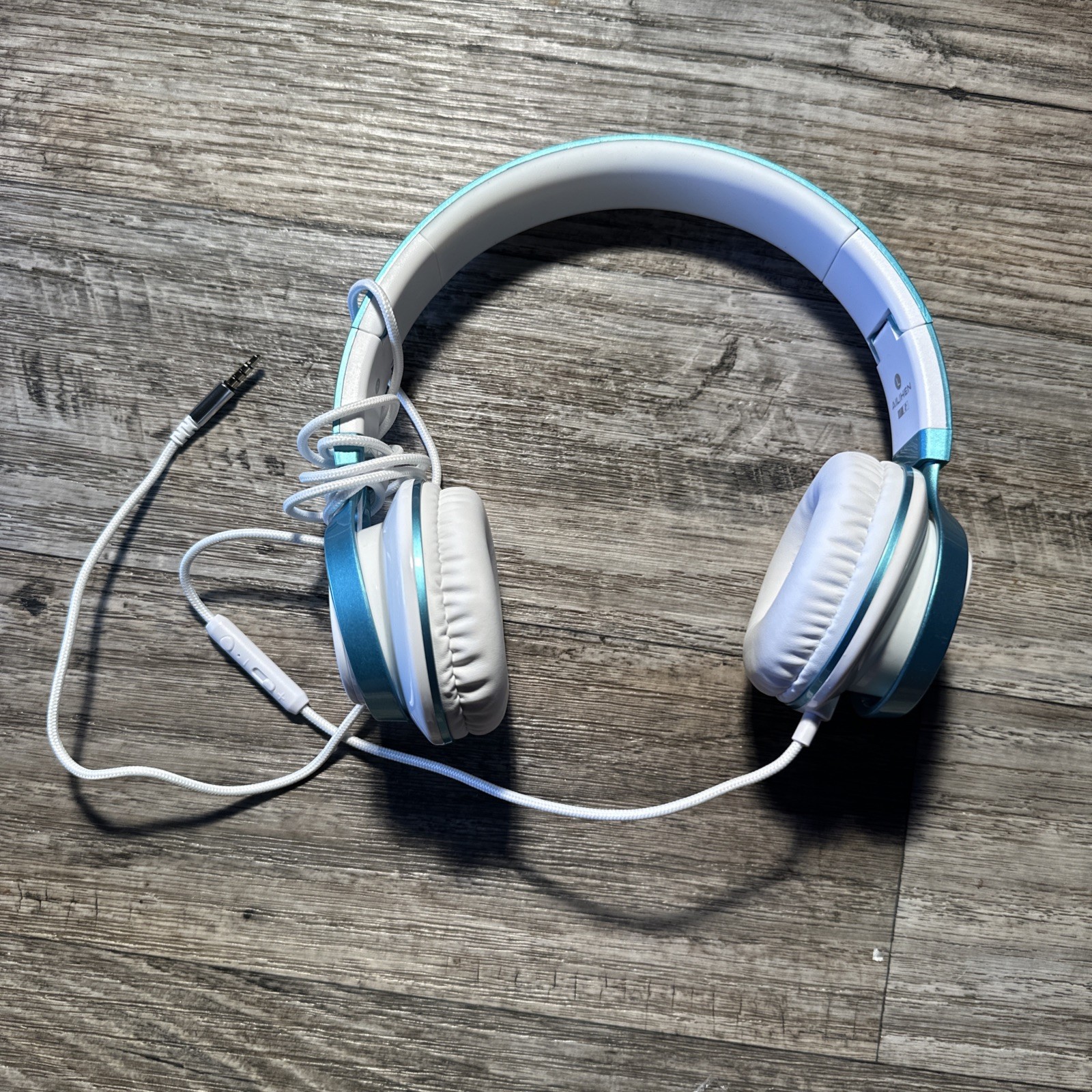 AILIHEN C8 Headphones Wired, On-Ear Headphones with Microphone and Volume Con…