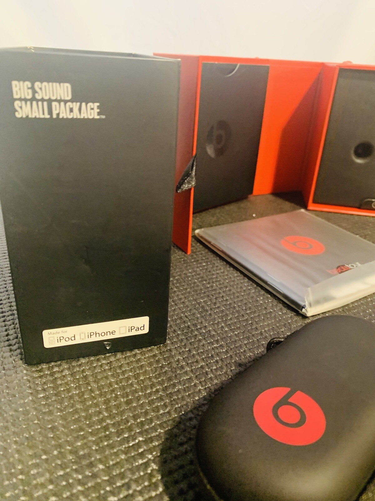 Beats by Dr. Dre Tour2 In-Ear (Box & Accessories Only) Model No. 810–00009