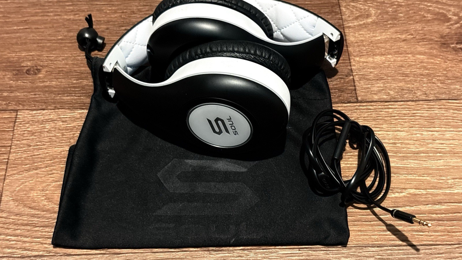 SOUL SL300WB Over-Ear Wired 3.5mm Noise Canceling Headphones Black/White