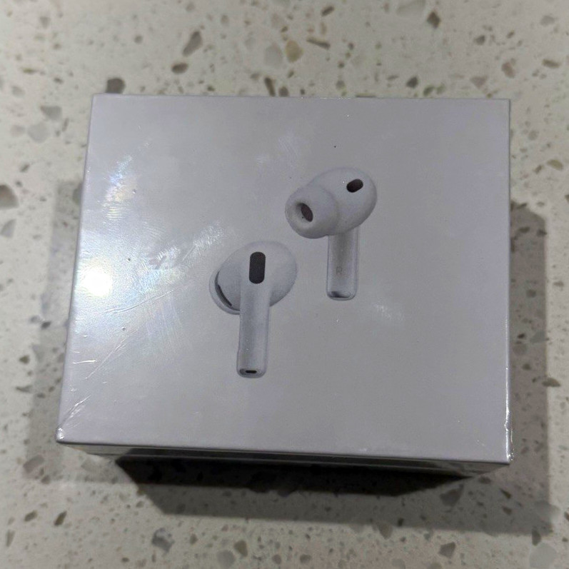 Apple AirPods Pro 3 White In-Ear Earbuds w/ USB-C Case, ANC/Transparency