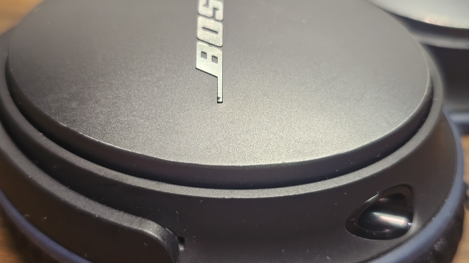 Bose QuietComfort 25 Noise Cancelling Wired Headphones Black – Read Description